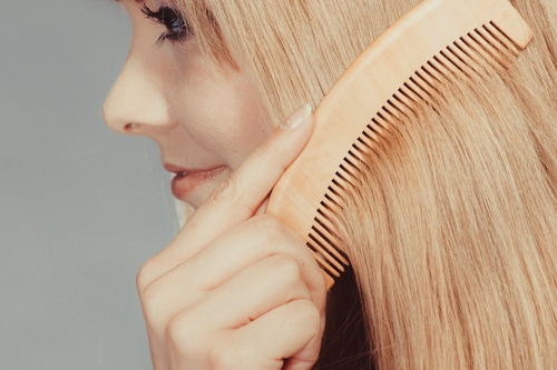 manipulations-cosmetiques-cheveu