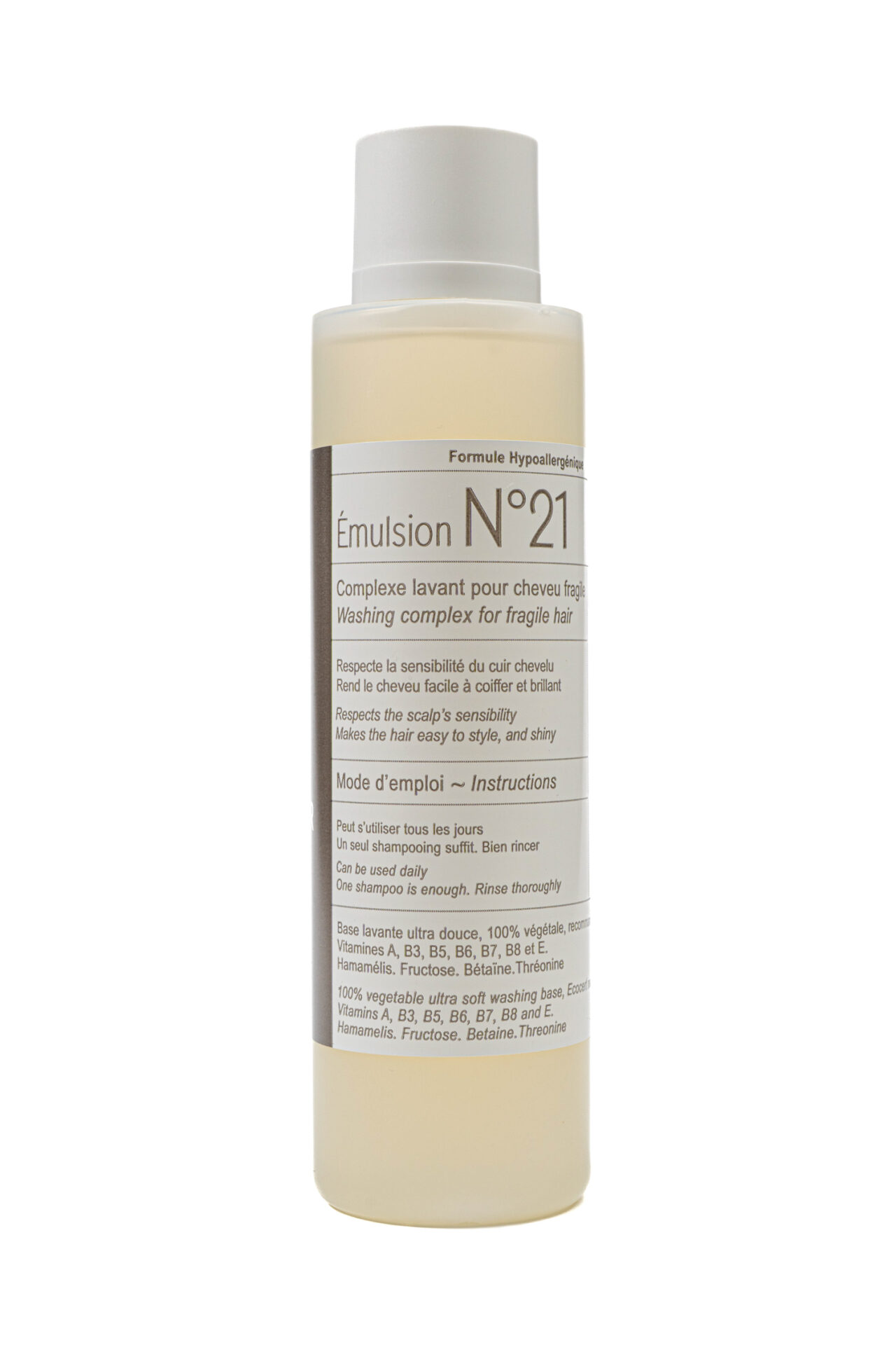 Bottle of Clauderer No. 21 Shampoo, for gently cleansing fragile, fine hair