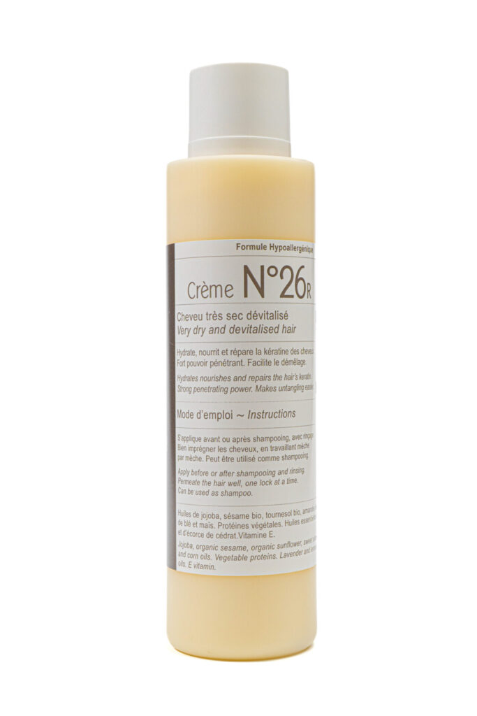 Bottle of Crème n°26R Clauderer, repairs and moisturises hair keratin