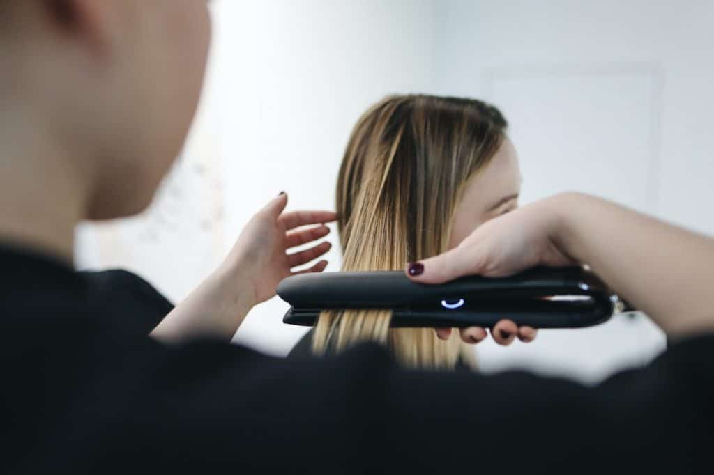 Le brushing et le fer à lisser