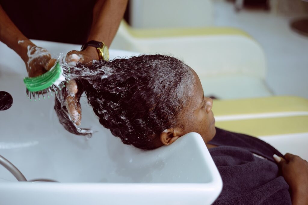 Cheveux afros : 10 conseils pour une routine capillaire efficace 4
